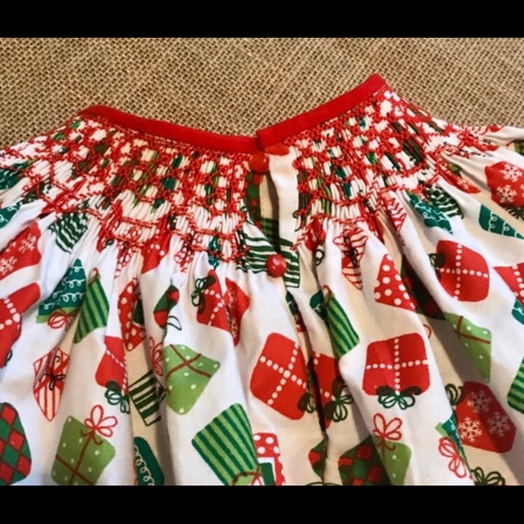 Smocked Christmas bishop bubble - Picture 4 of 5